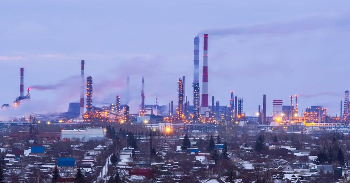 Ukraińskie ataki wywołują kolejne problemy w Rosji. Są limity na stacjach