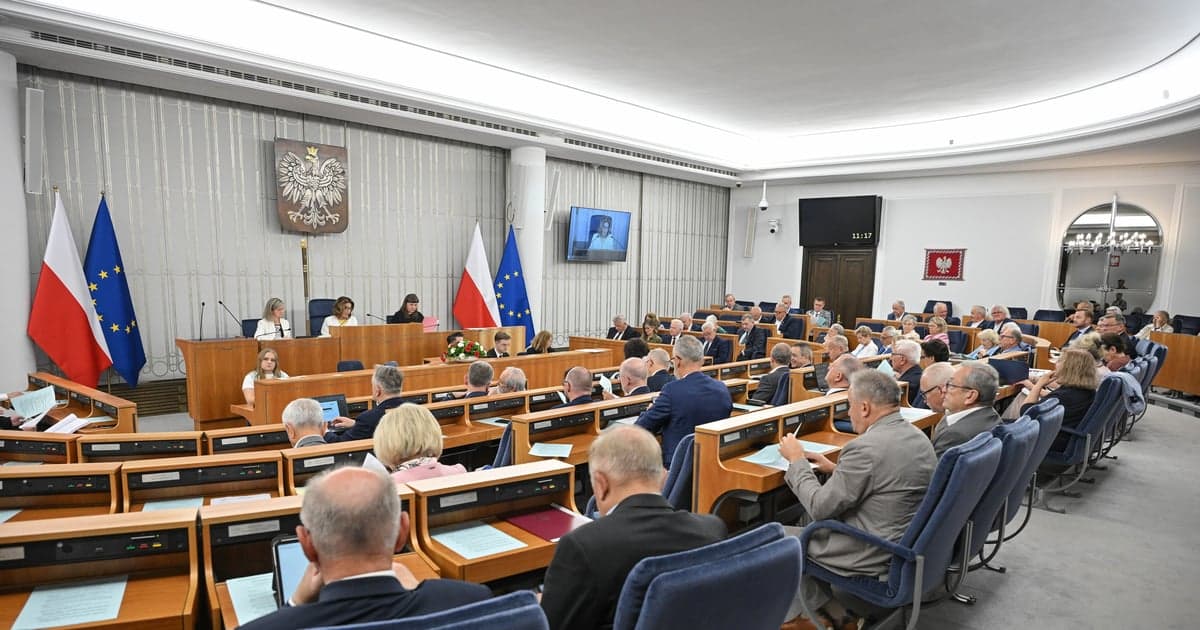 Ustawa o statusie osoby najbliższej przyjęta przez Senat. Decyzja należy do prezydenta
