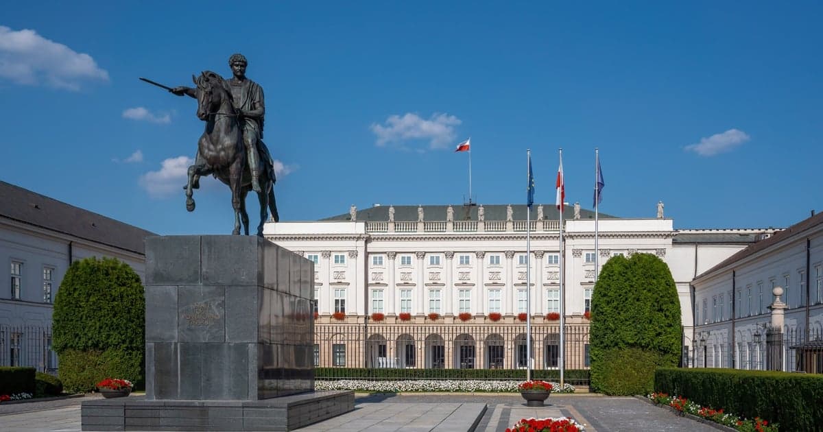 Nieoficjalnie: politycy Polski 2050 rozmawiali w Pałacu. Chodzi o głośną ustawę