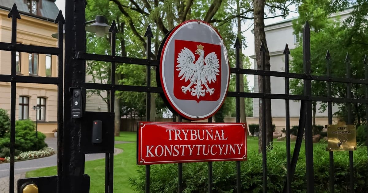 Zamiast kajdan ściągnęli nam buty. Przerażający bilans 20 lat wojny PO z PiS
