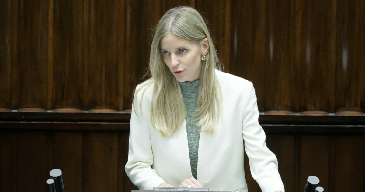 Kaznowska w Warszawie, Gajewska w Sejmie. Tak władza ucieka od odpowiedzi