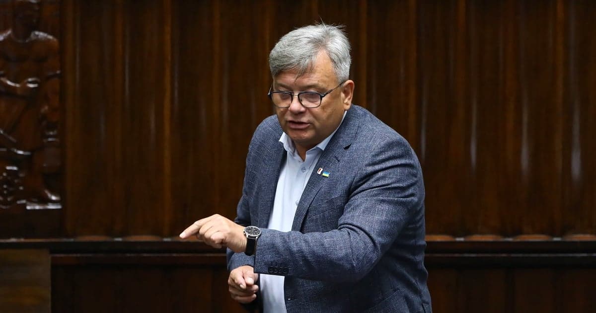 „Mnie stać”. Głośny wywiad posła KO przelał czarę goryczy. Władze partii podjęły decyzję