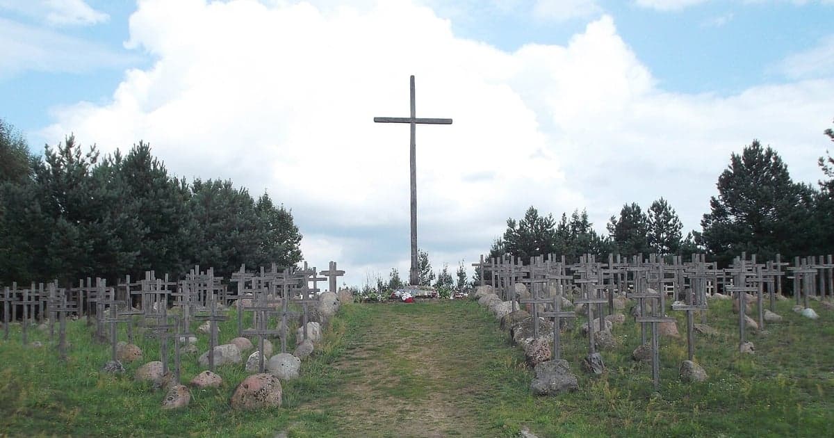 Blisko 300 osób pobiegło ku pamięci ofiar Obławy Augustowskiej. Trwają obchody