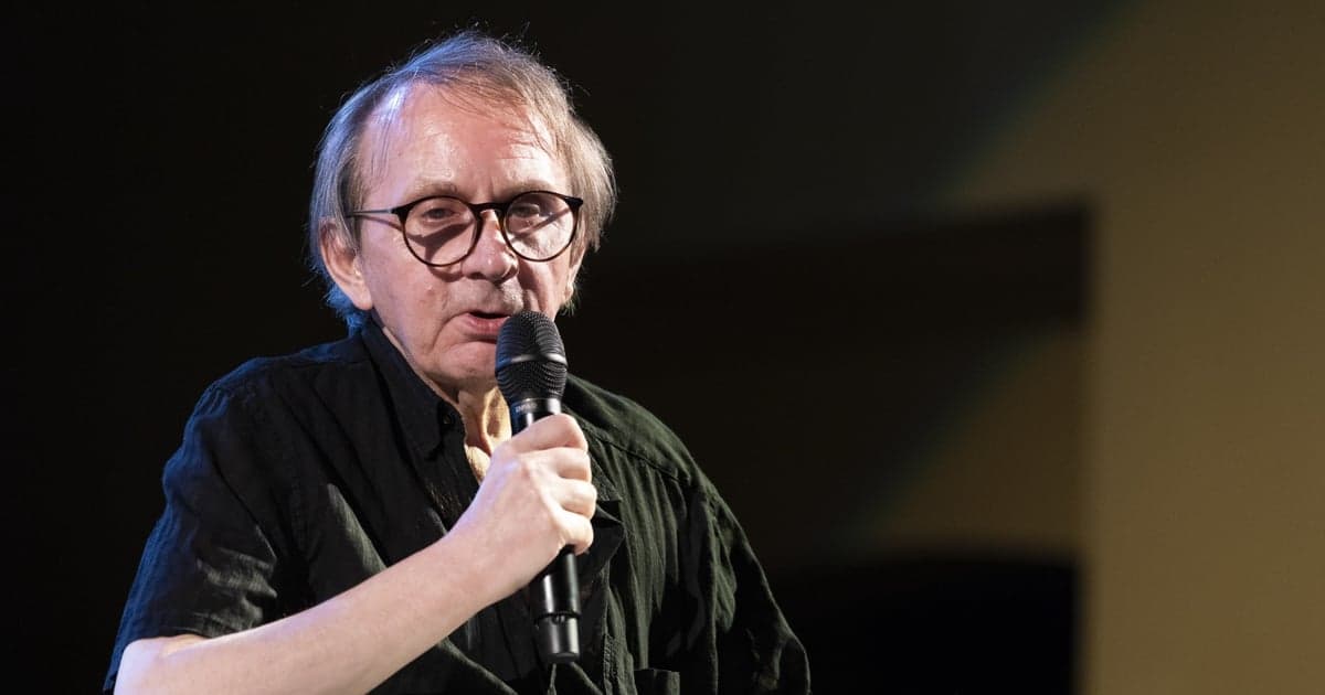 Houellebecq bije na alarm. „Lekarz zamiast ratować życie będzie pomagał je zakończyć”