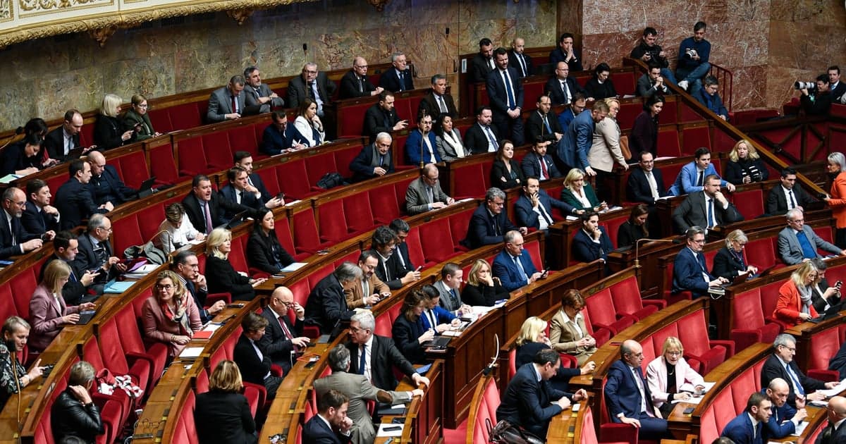 Francja przyjęła ustawę o eutanazji. Nieuleczalnie chorzy będą mogli skorzystać z „pomocy w umieraniu”