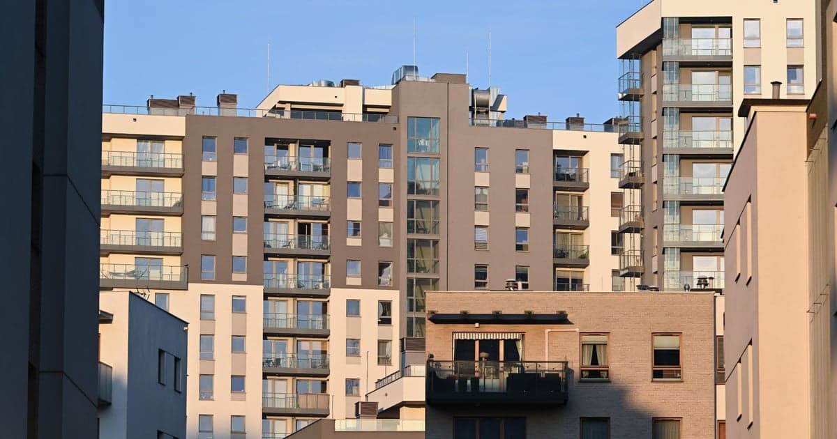 Rząd miał uregulować Airbnb. Mieszkańcy miast znów zostali sami