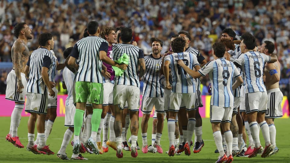 09:24 MŚ 2026: awans Anglii i Argentyny po dogrywkach, w środę zmierzą się w półfinale