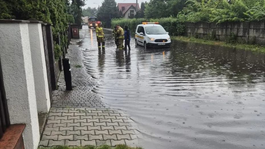 15 interwencji kaliskich strażaków w związku z intensywnymi opadami deszczu