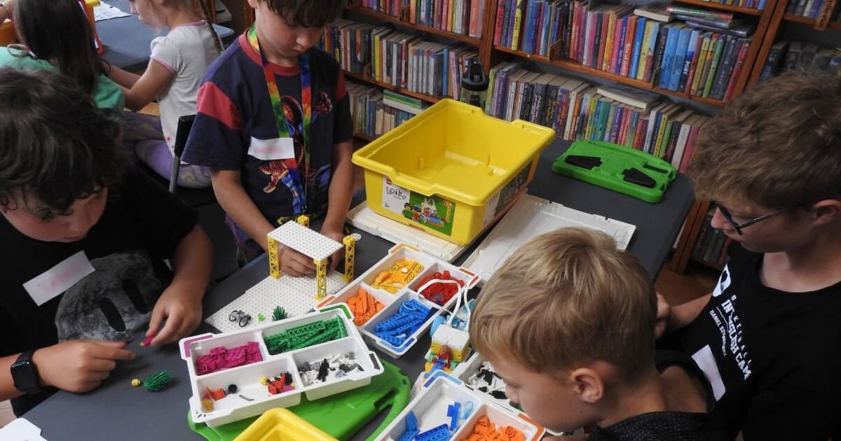 •15:15 Pruszcz Gdański: Ciekawe warsztaty w PiMBP - „Kreatywne lato z biblioteką”