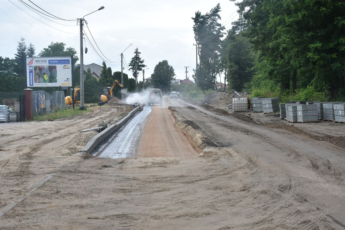16.07.2026 r. - Trwają kolejne etapy inwestycji drogowych w Powiecie Wyszkowskim