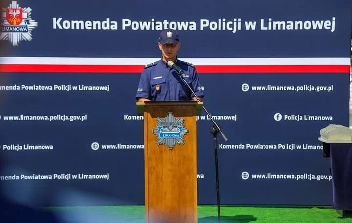18 nowych radiowozów dla Limanowej. Samorządy wyłożyły ponad 900 tys. zł