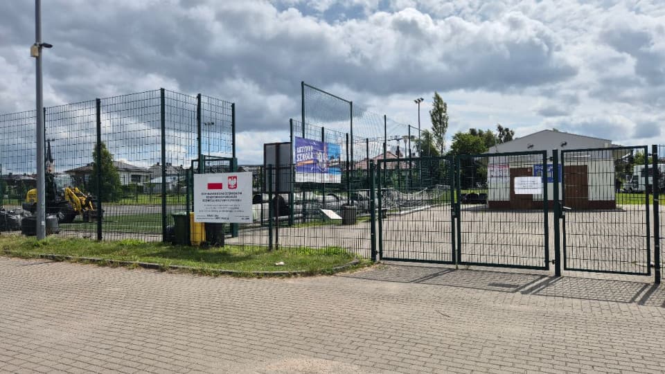 22 lipca 2026, 14:12 KOSZALIN Ruszyły remonty trzech koszalińskich orlików. Mieszkańcy: termin jest fatalny