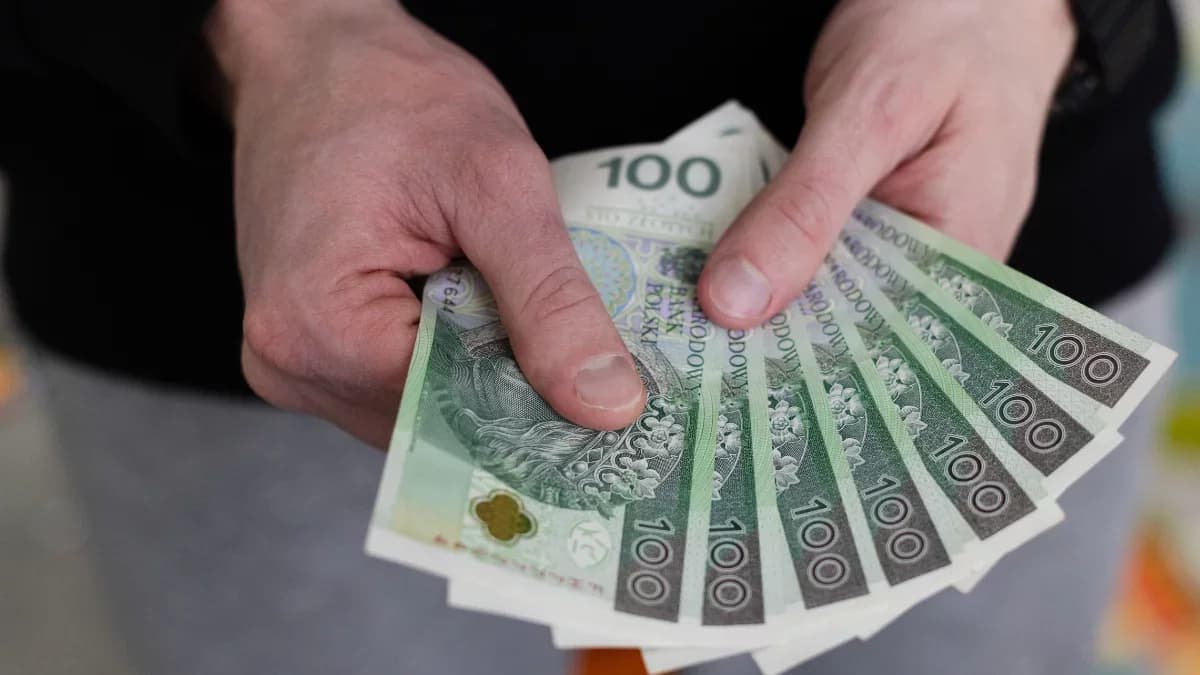 2403 zł dla każdego Polaka co miesiąc?Wiadomości Decyzja zapadła