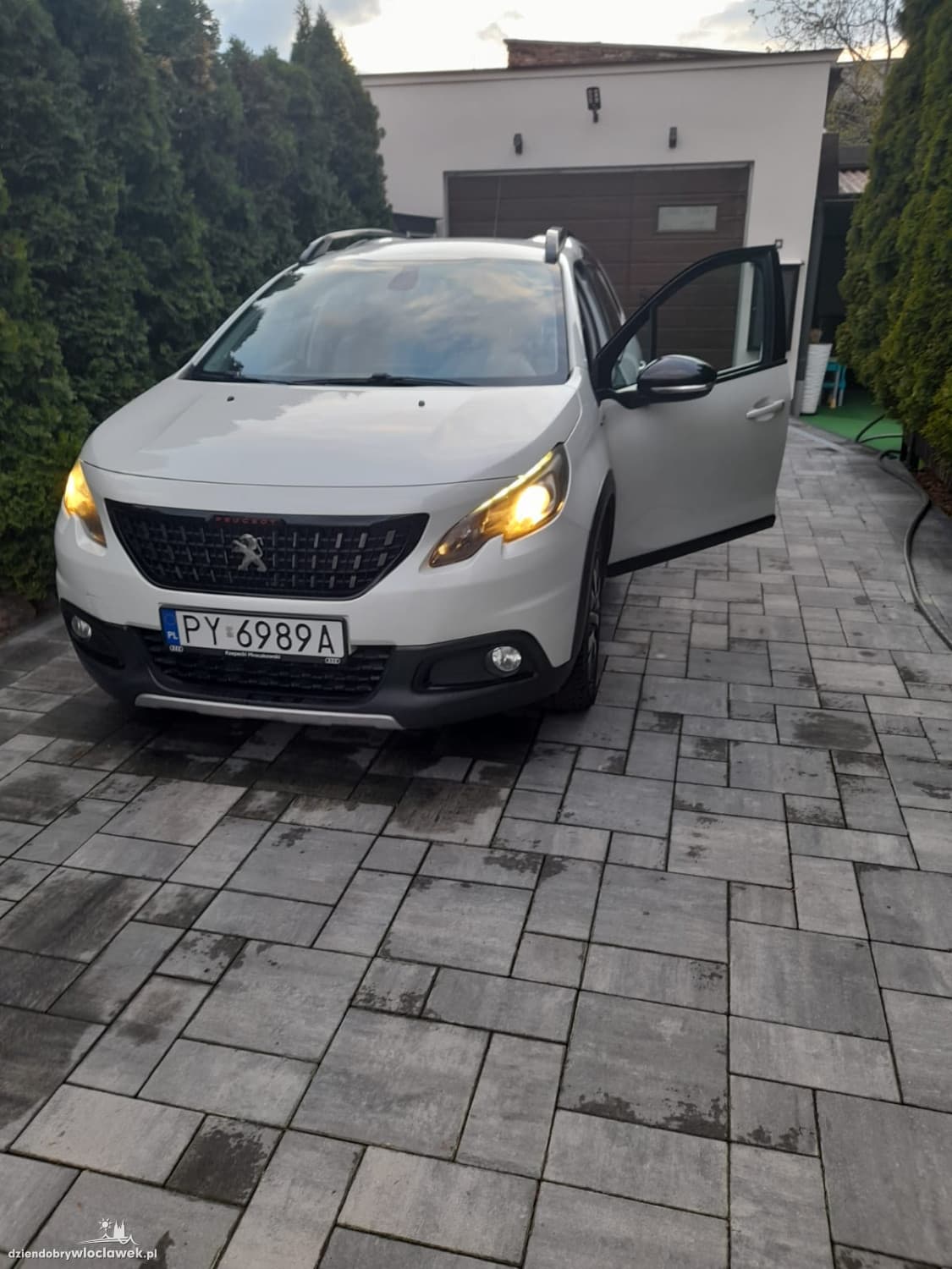 29900 złSprzedam Peugeota 2008