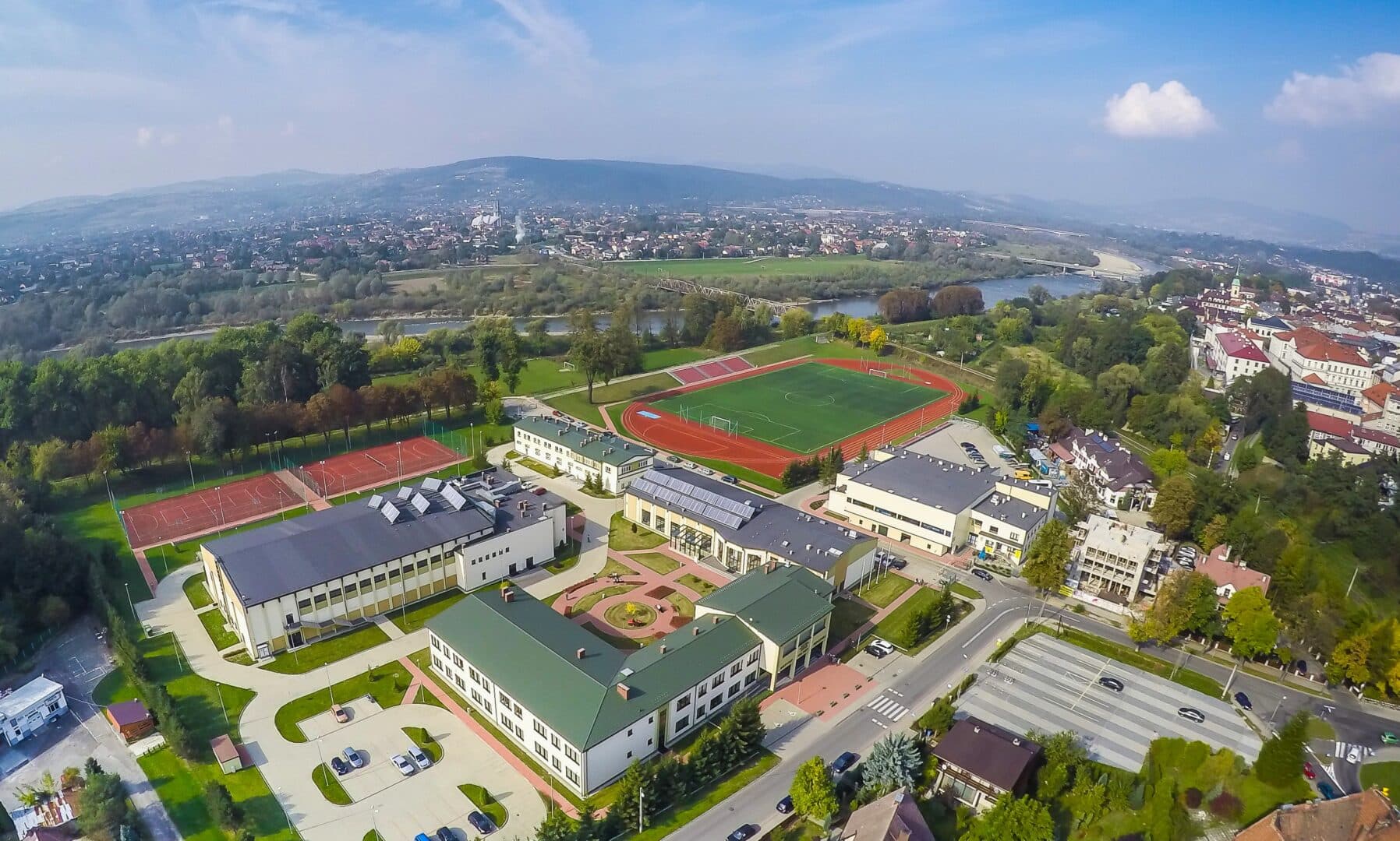 3604 studentów. Sądecka ANS drugą największą publiczną uczelnią zawodową w Polsce