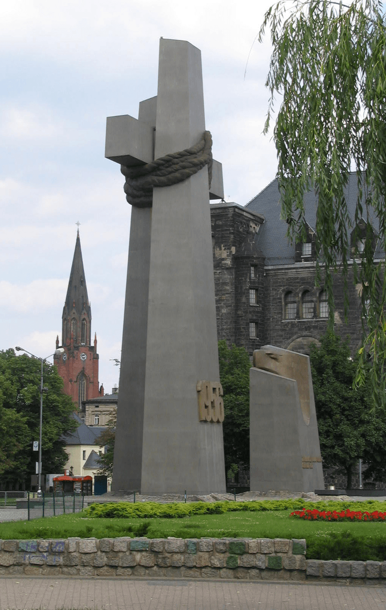 70 lat temu Lud Paryża stanął w obronie Poznańskiego Czerwca
