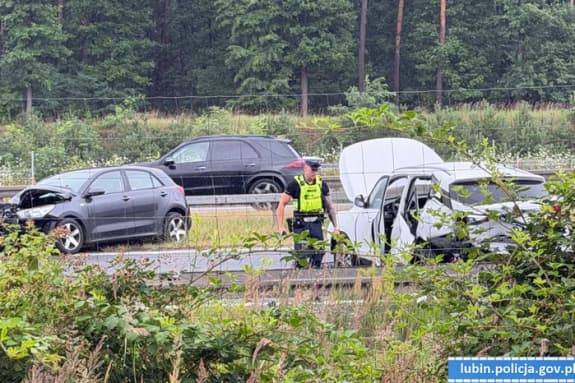 71-latek ranny po wypadku na S3 pod Lubinem