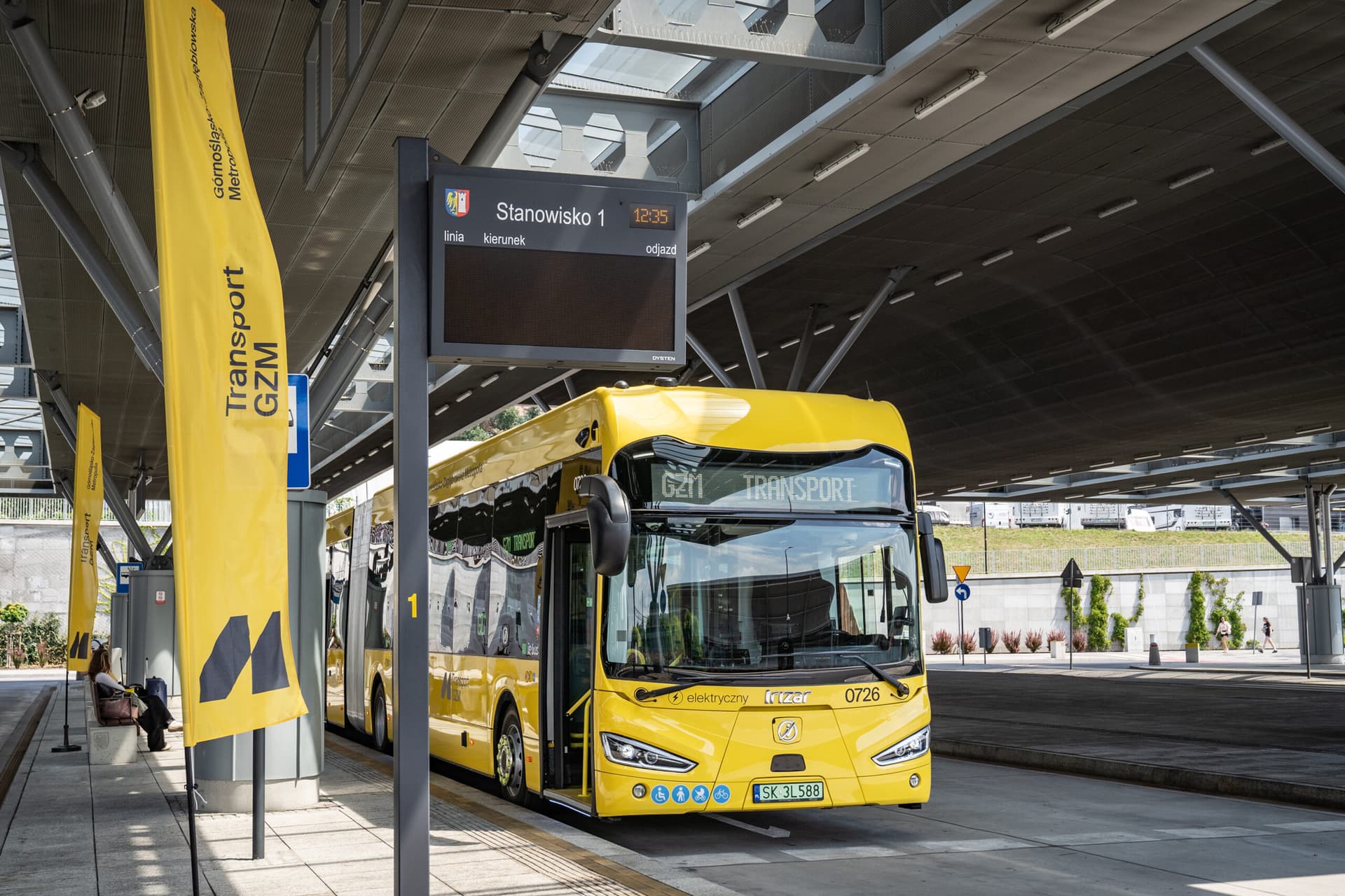 73 nowe autobusy elektryczne wyjechały na ulice GZM
