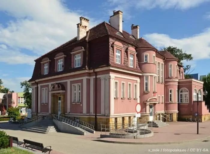 90 lat i wciąż za kierownicą. Senior z Obory zaskakuje energią