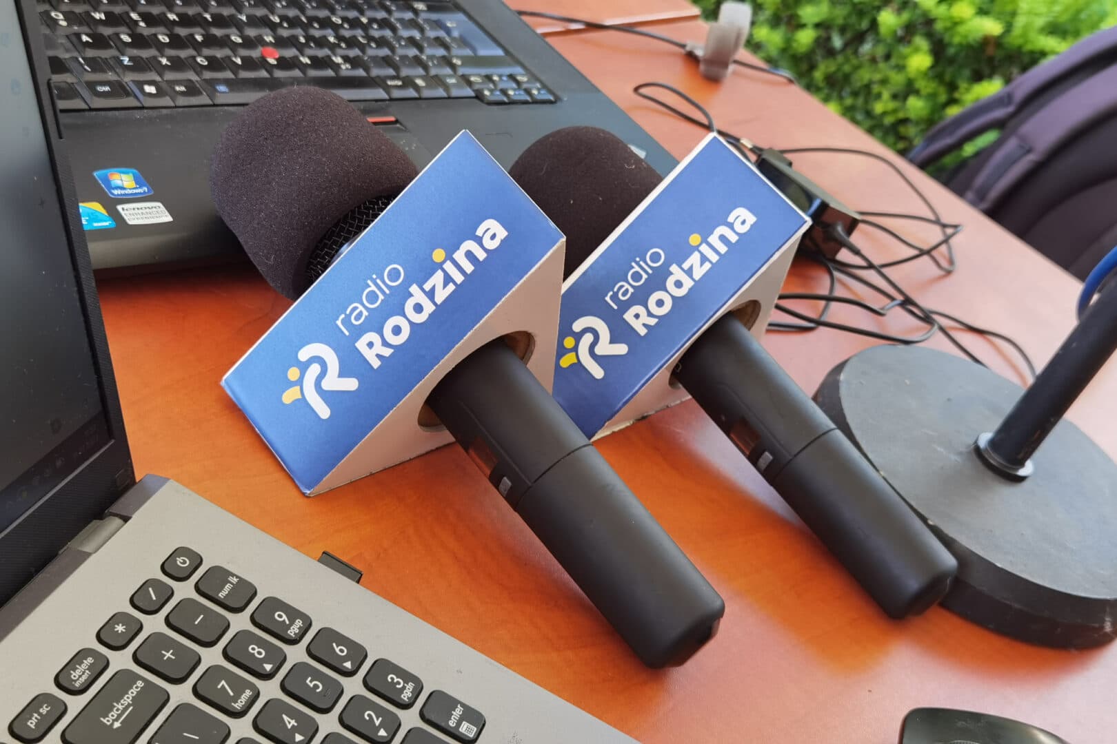 • 9:15 Przegląd prasy i portali