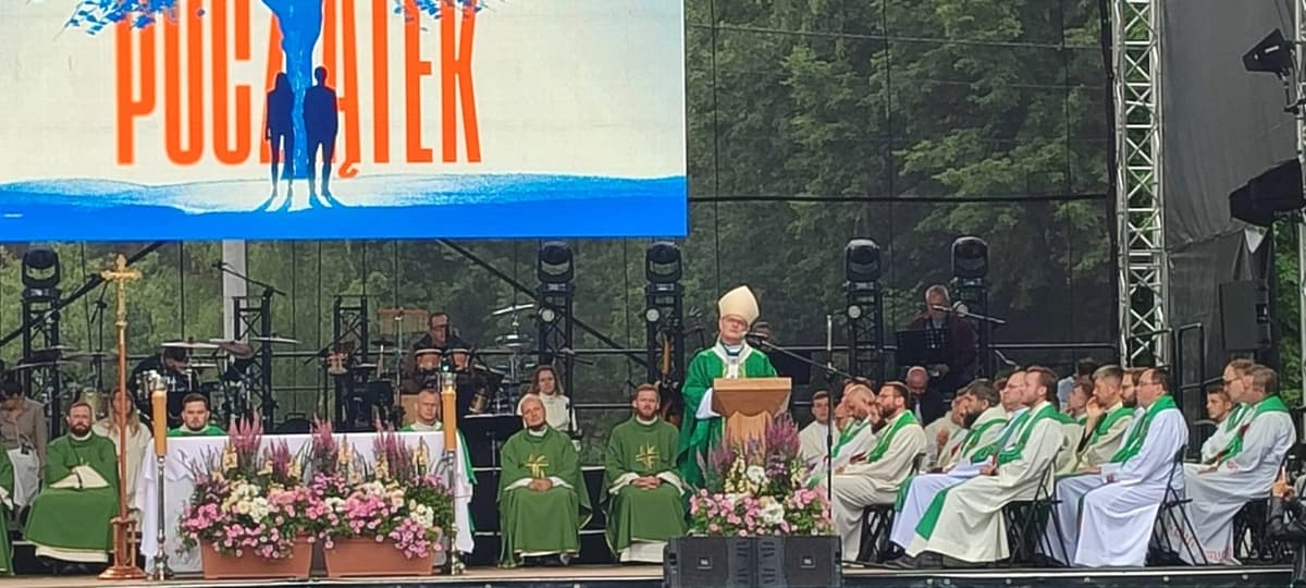 Abp Przybylski do młodych: Nie zamknijcie tego festiwalu jako jednorazowego doświadczenia