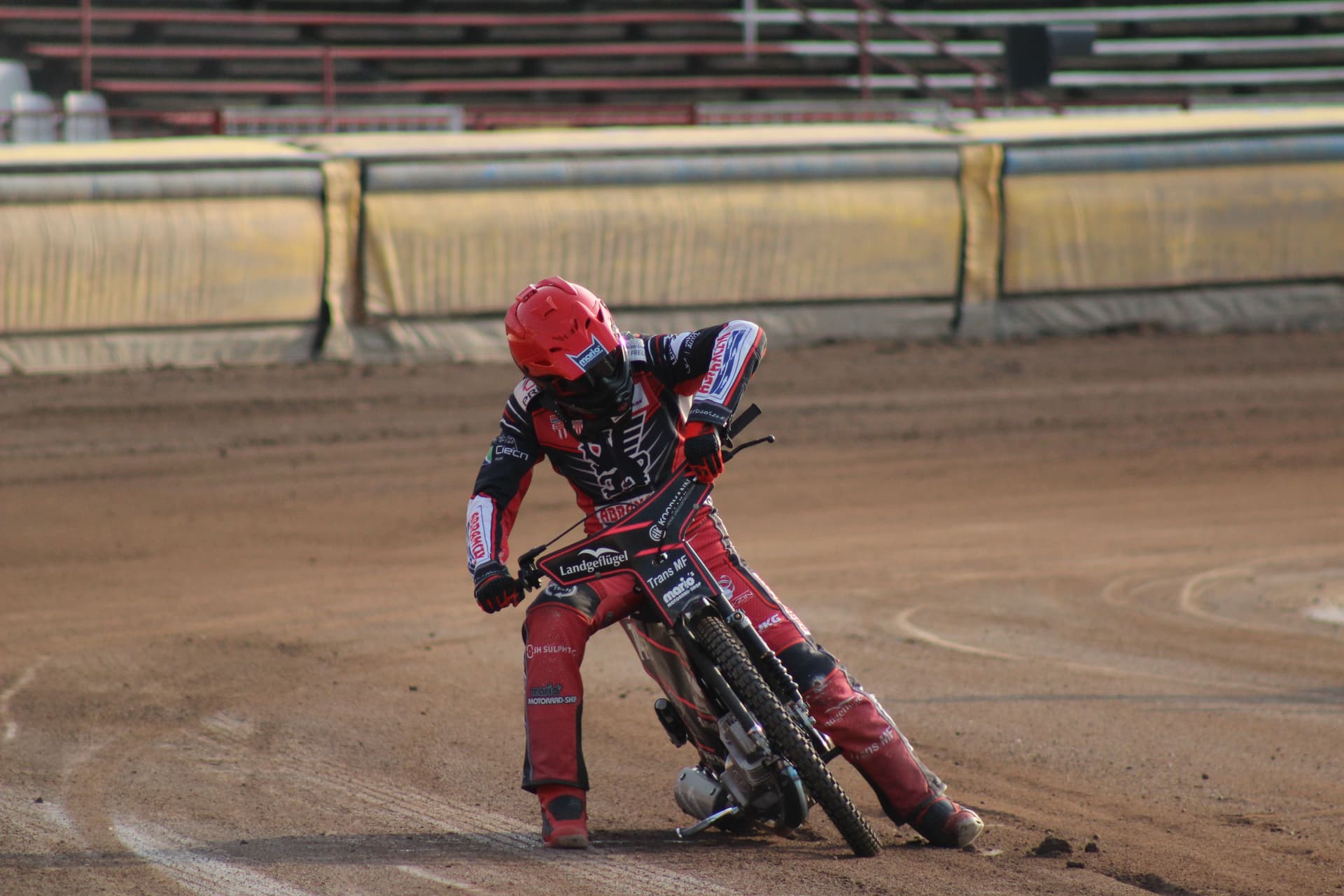 Abramczyk Polonia Bydgoszcz pokonała na wyjeździe Hunters PSŻ Poznań 51:39 w zaległym meczu 10. kolejki Metalkas 2. Ekstraligi. Lider rozgrywek odniósł jedenaste zwycięstwo w sezonie i pozostaje niepokonany.