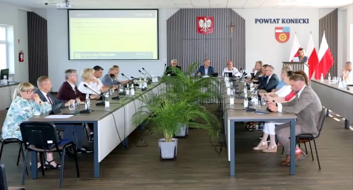Absolutorium i wotum zaufania dla Zarządu Powiatu Koneckiego