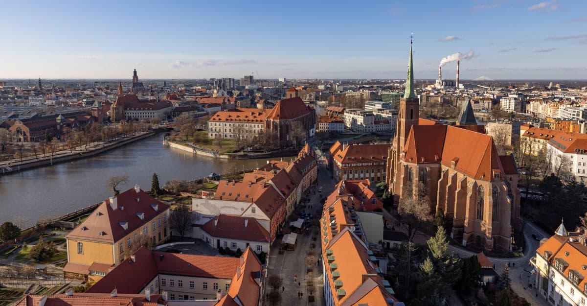 Ahoj, przygodo! Ponad 100 bezpłatnych spacerów z przewodnikiem po Wrocławiu