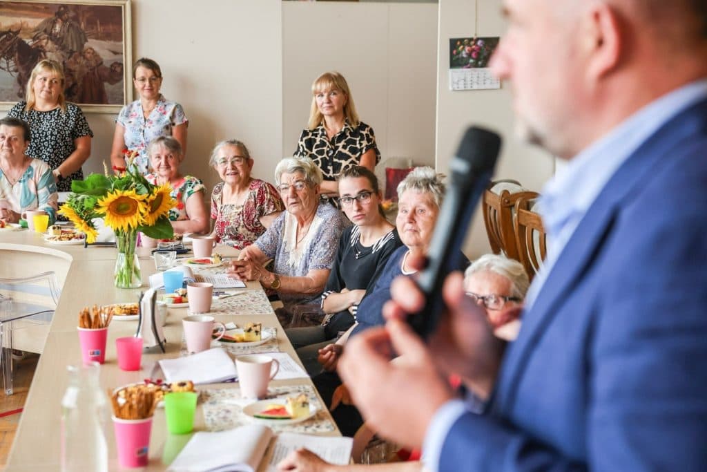 AktualnościPrzejdź do wpisu: Kolejne czujniki czadu dla seniorówMarszałek Piotr Całbecki i wicemarszałek Aneta...