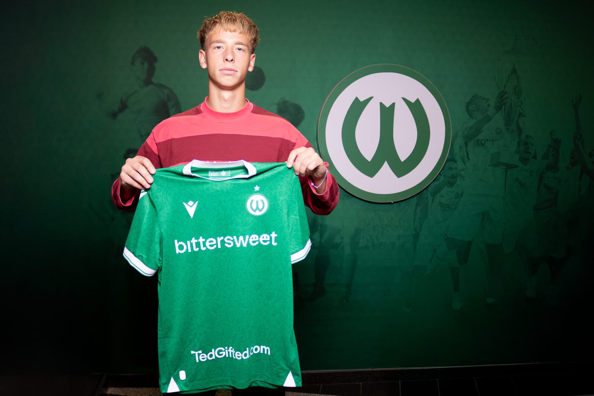 Aleksander Wołczek nowym piłkarzem Warty Poznań. Zieloni wzmacniają ofensywę