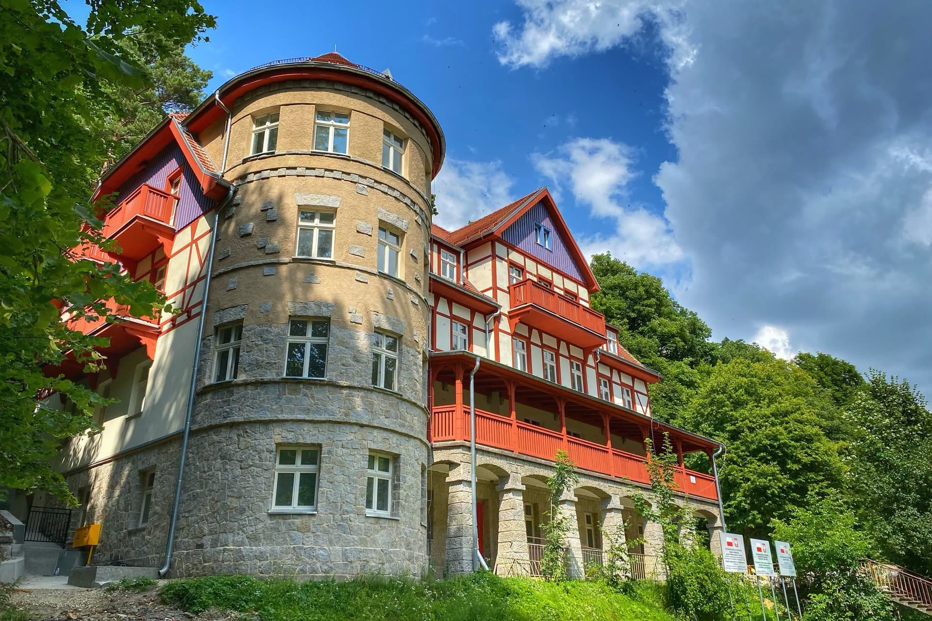 Aleksandrówka przechodzi kompleksowy remont