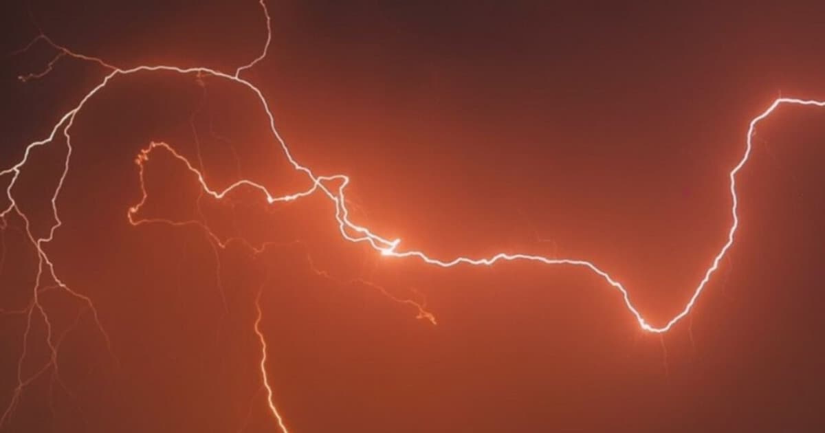 Alert pierwszego stopnia! Prognozowane są burze, lokalnie grad