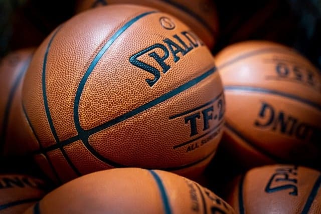 Anwil Włocławek już po raz drugi w trakcie trwającego okienka sięgnął po zawodnika Arriva Lotto Twardych Pierników Toruń. Do włocławskiej ekipy przeniósł się Adam Brenk.