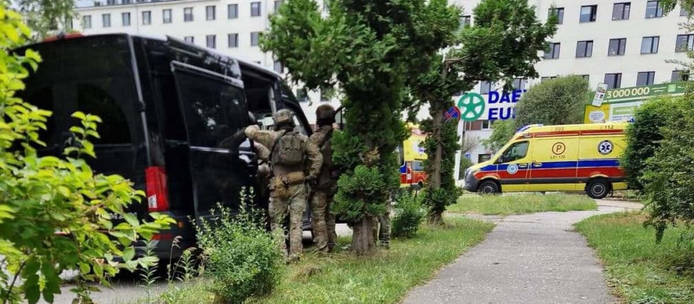 Atak siekierą w bloku w Lublinie. Do akcji wkroczyli kontrterroryści