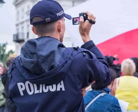 Atrakcyjna praca za granicą może oznaczać stratę pieniędzy