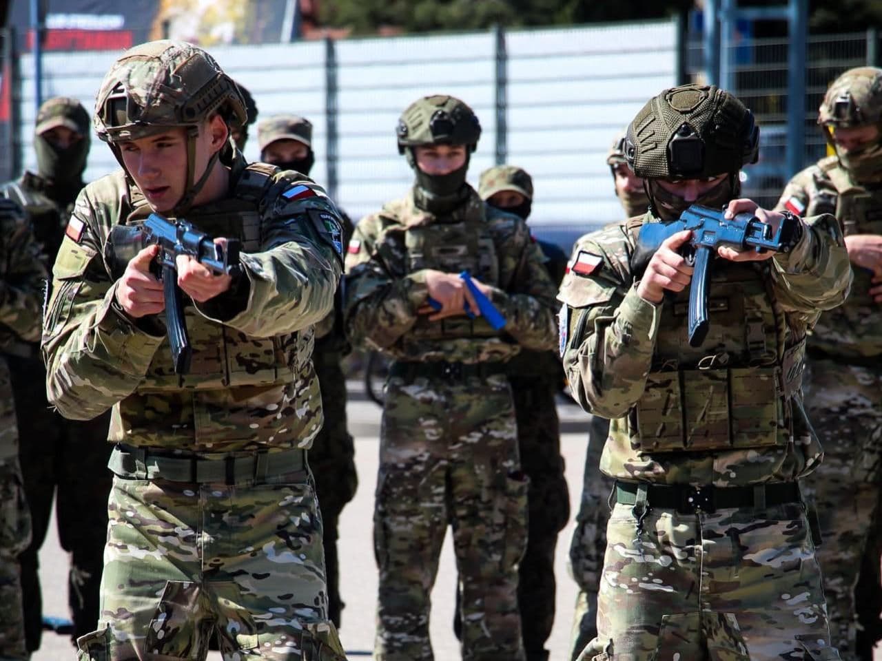 Będą zwalczać korupcję, przestępczość i przemyt. Żołnierze 18. Pułku Rozpoznawczego jadą na misję stabilizacyjną do Kosowa