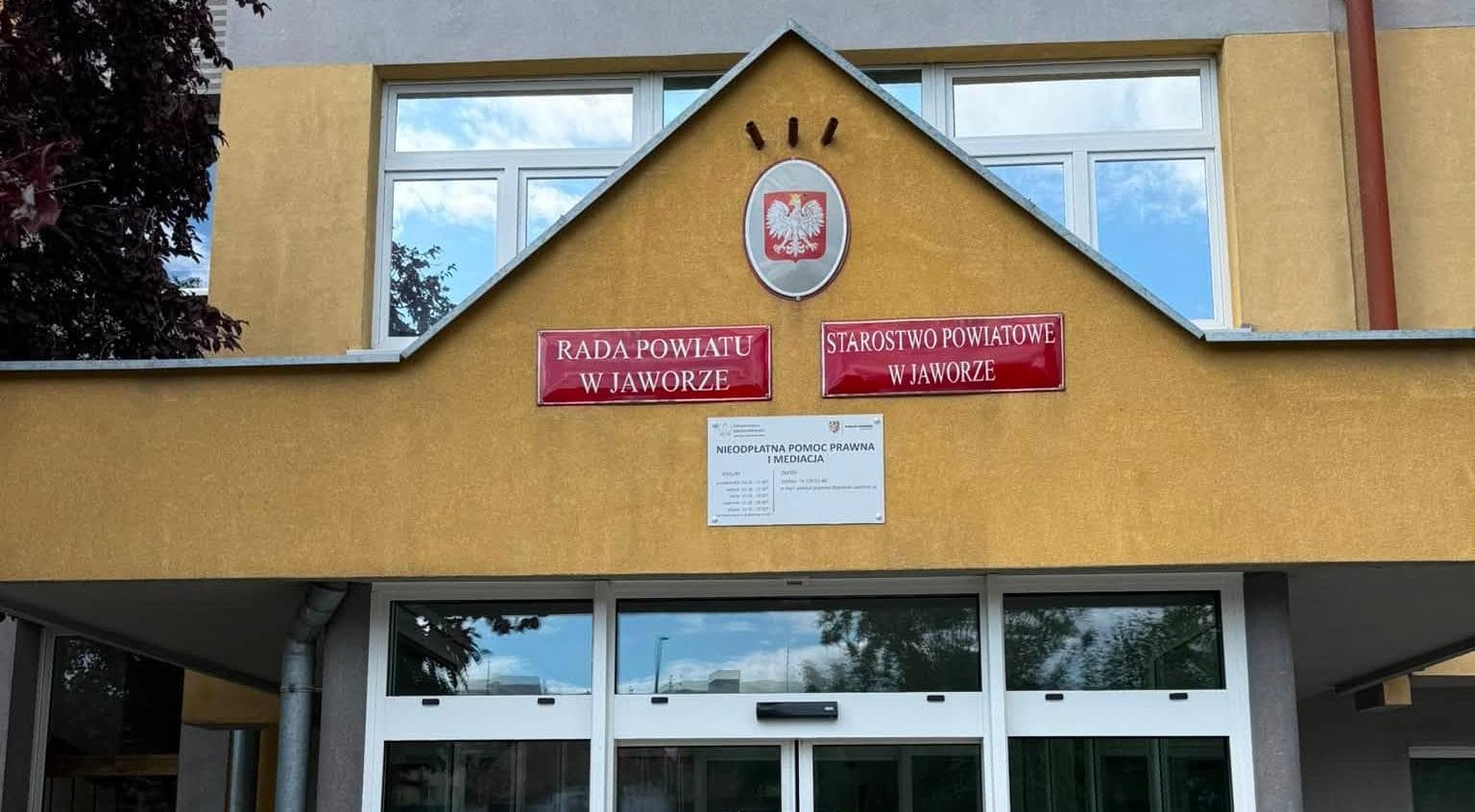 Będzie nadzwyczajna sesja Rady Powiatu Jaworskiego. W centrum uwagi konkurs na dyrektora I LO i sytuacja w DPS