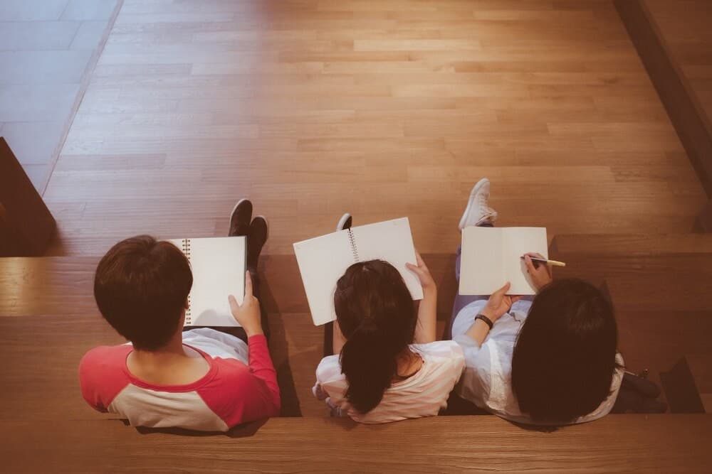 Bezpieczne wakacje: materiały edukacyjne dla dzieci i młodzieży