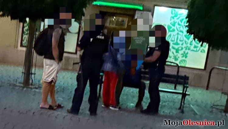 Biesiady w oleśnickim Rynku, interweniowała policja. Mieszkańcy mają dość hałasu i zapachów
