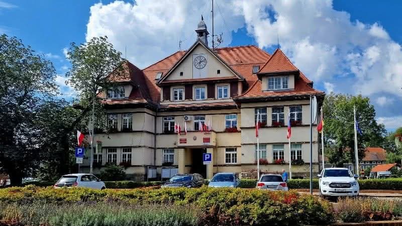 Błąd w uchwale o opiece nad najmłodszymi. Radni pilnie poprawiają przepisy