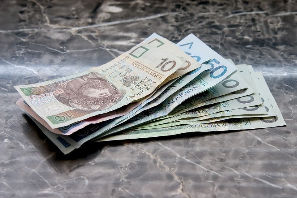 Blisko 500 zarzutów za oszustwa w punktach opłat