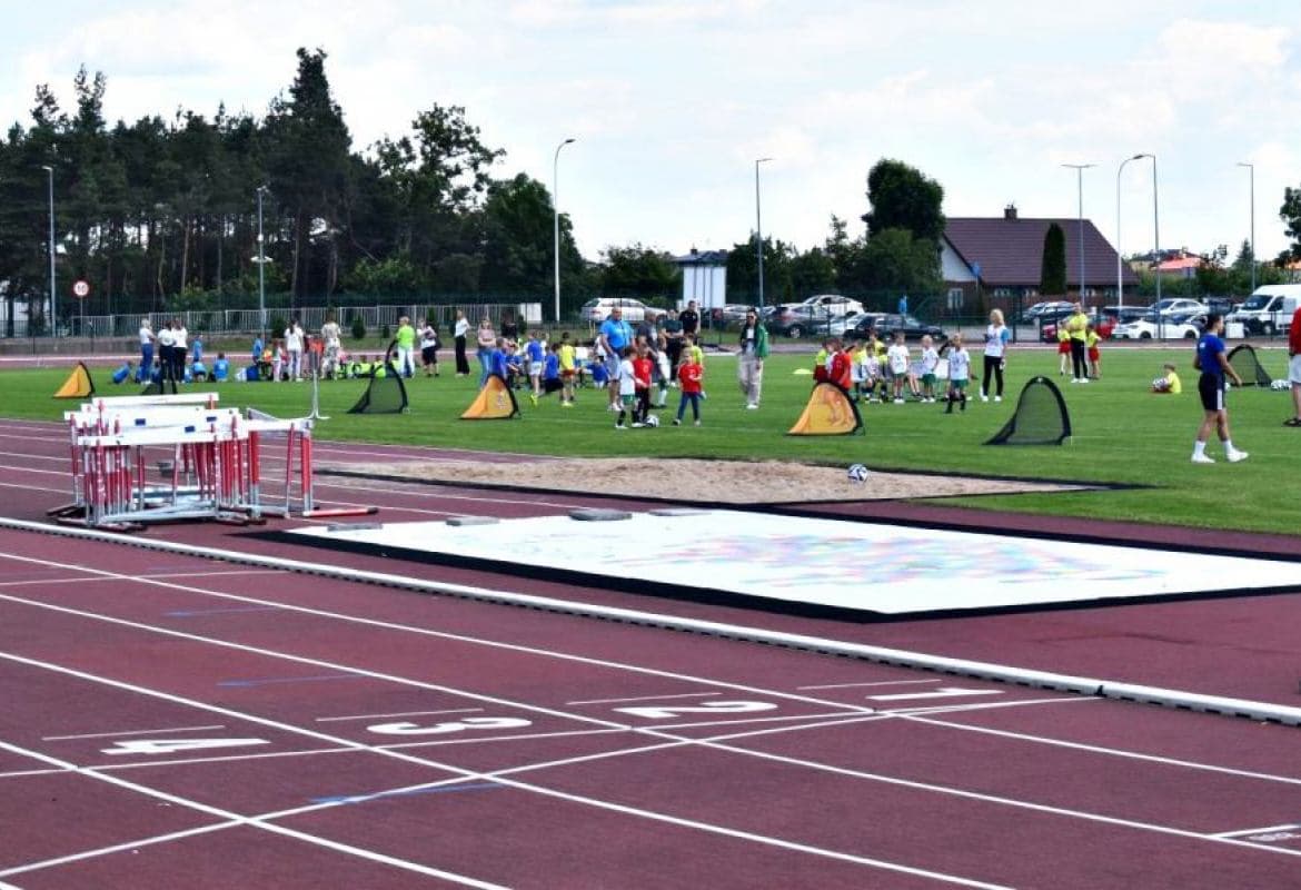Boisko na stadionie lekkoatletycznym bezpłatnie udostępnione mieszkańcom