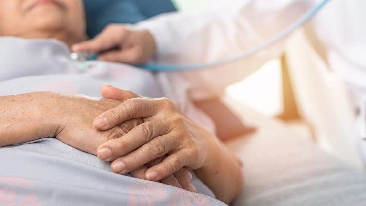 Bp Aillet: eutanazja to oszustwo i zagrożenie dla najsłabszych