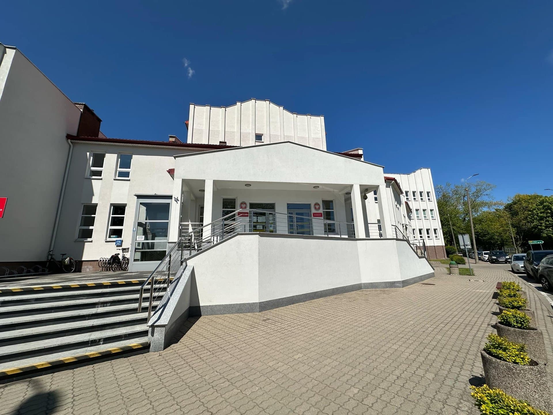 Brutalny napad z maczetą i ciężkie pobicie. Trzech mężczyzn stanie przed sądem