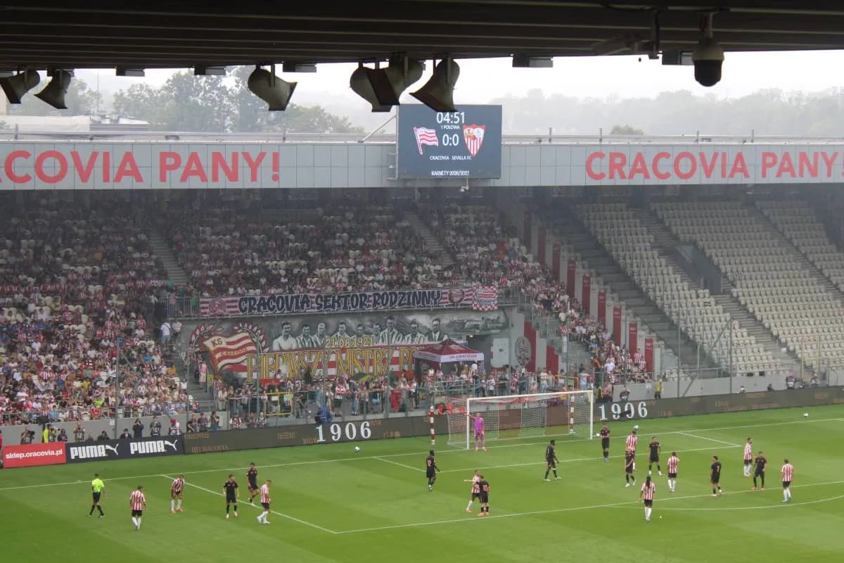 Burza nad stadionem i na boisku. Za nami mecz Cracovia-Sevilla