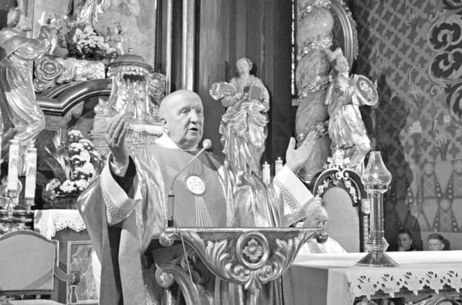 Był świadkiem pontyfikatu św. Jana Pawła II. Nie żyje ks. infułat Władysław Fidelus