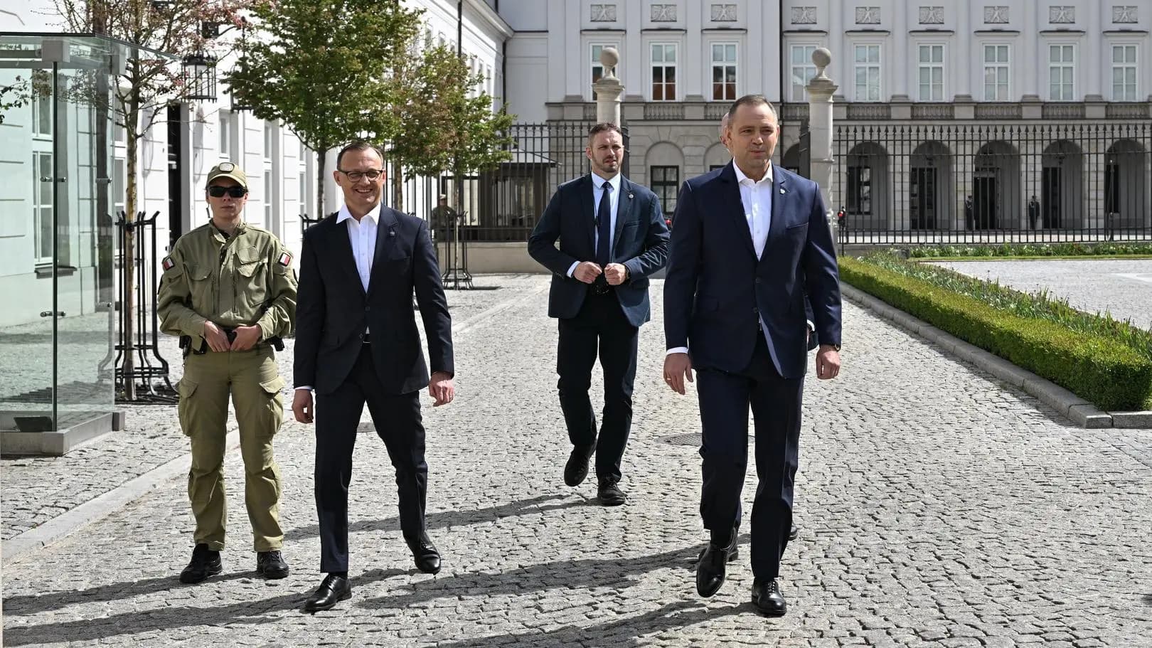Chciał spotkać się z Karolem Nawrockim, miał przy sobie broń