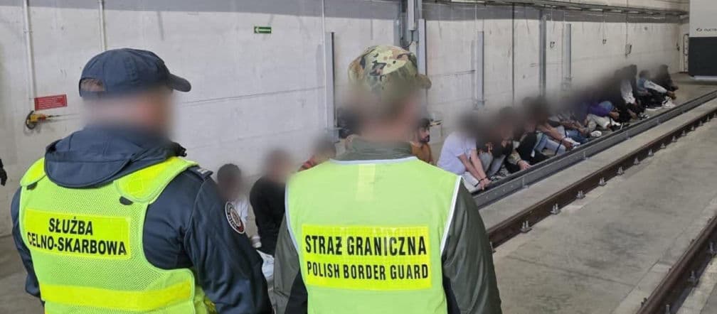 Ciężarówka pełna migrantów zatrzymana w Budzisku. 50-latek aresztowany