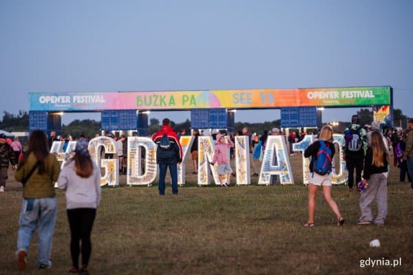 Co nowego Muzyczne święto za nami To były cztery dni wypełnione muzyką, dobrą zabawą i ciekawymi rozmowami. Open'er Festival 2026 dobiegł końca. Ostatniego... Zobacz więcej