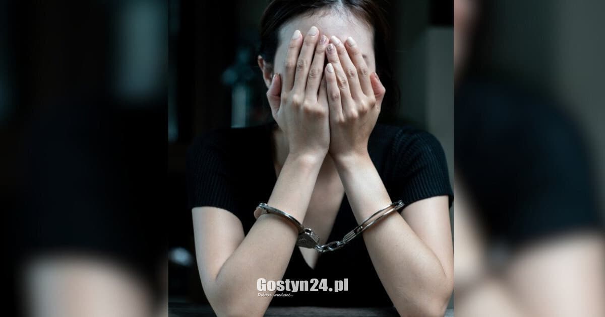 Cwana 50-latka. Najpierw podrabiała, potem naklejała. Grozi jej do 8 lat więzienia
